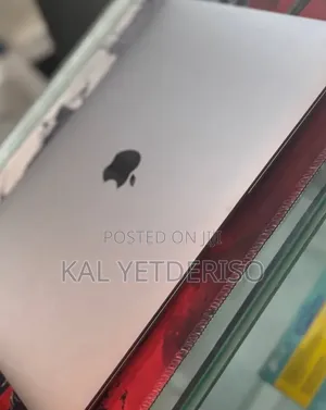 New Laptop Apple MacBook Air 2018 8GB SSD 128GB
