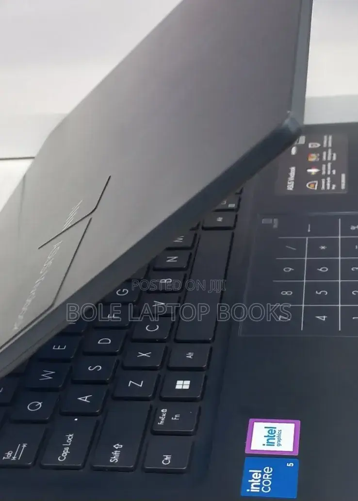 New Laptop Asus Vivobook 14 16GB Intel Core i5 SSD 512GB