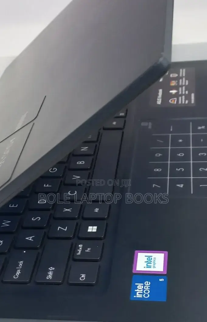 New Laptop Asus Vivobook 14 16GB Intel Core i5 SSD 512GB