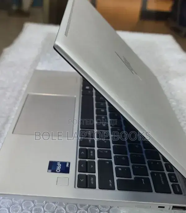 New Laptop HP EliteBook 640 G9 16GB Intel Core i5 SSD 1T
