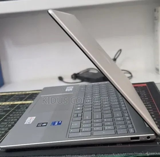 New Laptop HP Stream Notebook 16GB Intel Core i7 SSD 512GB