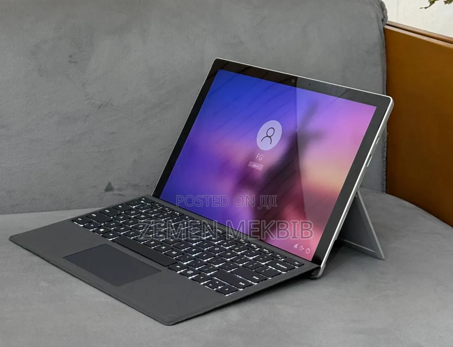 New Laptop Microsoft Surface Pro 7 16GB Intel Core i5 SSD 256GB