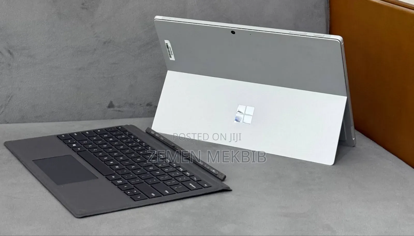 New Laptop Microsoft Surface Pro 7 16GB Intel Core i5 SSD 256GB