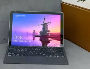 New Laptop Microsoft Surface Pro 7 16GB Intel Core i5 SSD 256GB