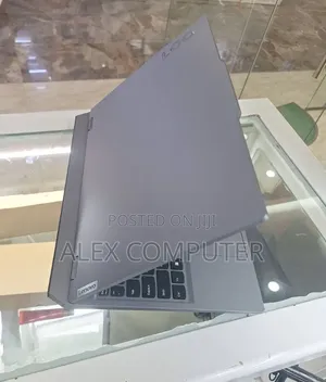 New Laptop Lenovo LOQ 15IRH8 16GB AMD Ryzen 5 SSD 512GB