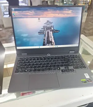 New Laptop Lenovo LOQ 15IRH8 16GB AMD Ryzen 5 SSD 512GB