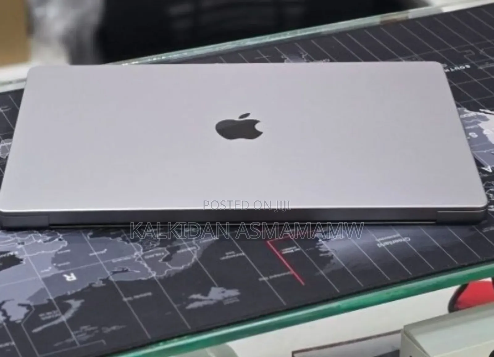 New Laptop Apple MacBook Pro 2022 M2 16GB Apple M2 SSD 512GB