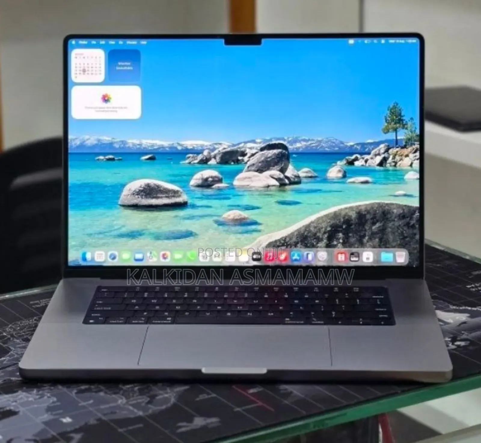 New Laptop Apple MacBook Pro 2022 M2 16GB Apple M2 SSD 512GB