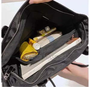 *Latest Shoulder Totes*