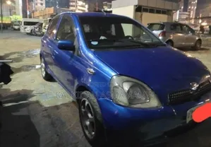 Toyota Vitz 2001 Blue