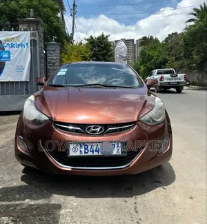 Hyundai Elantra 2013 Brown