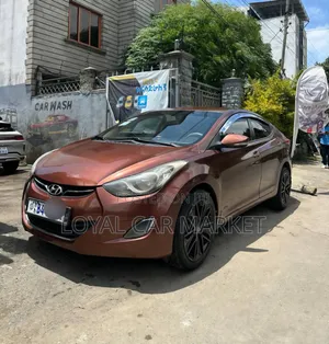 Hyundai Elantra 2013 Brown