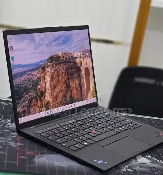 New Laptop Lenovo ThinkPad X1 Carbon 16GB Intel Core i7 SSD 512GB