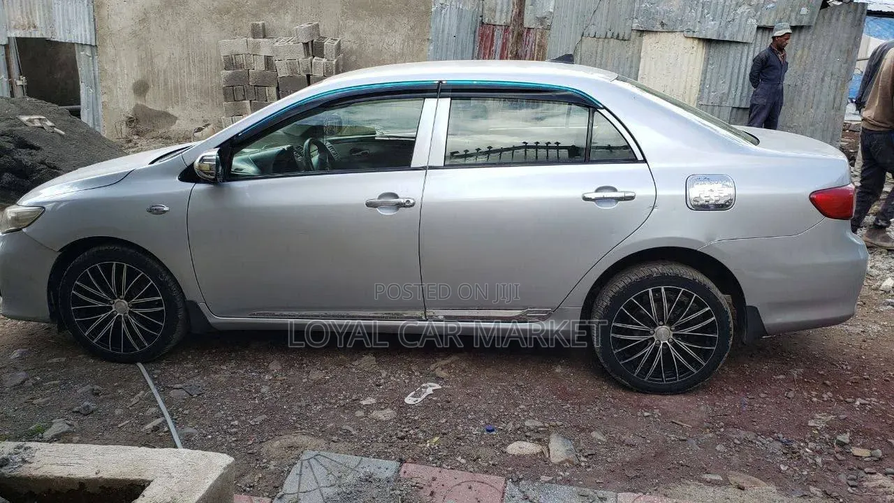 Toyota Corolla 2013 Silver