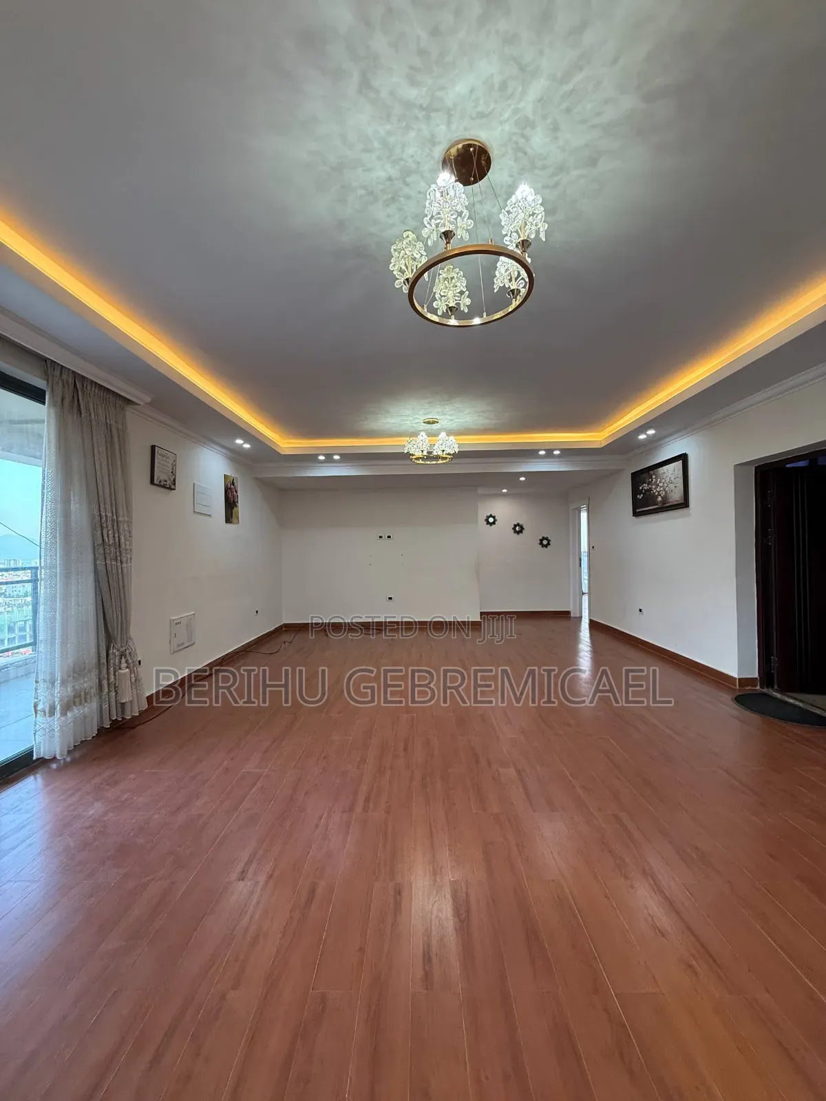 3bdrm Apartment in Yetebaberut, Bole for rent
