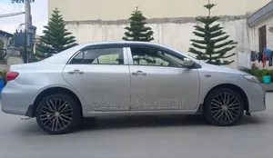Toyota Corolla 2013 Silver
