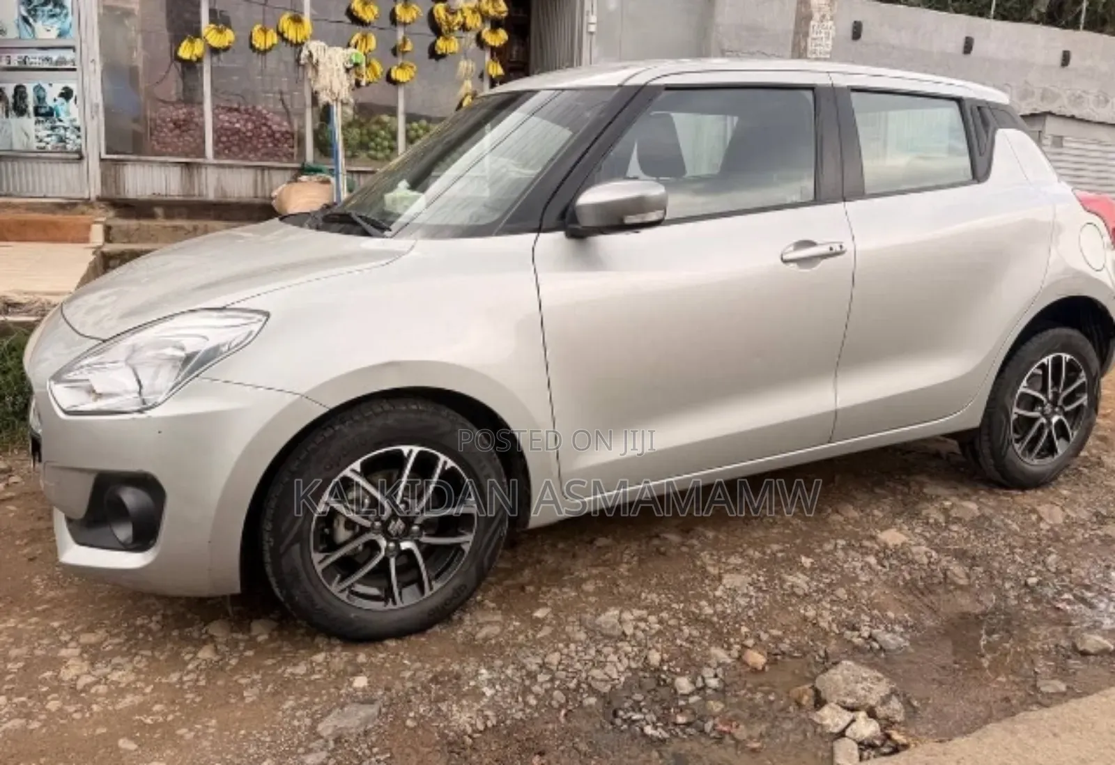 Suzuki Swift 2021 Silver