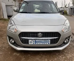 Suzuki Swift 2021 Silver