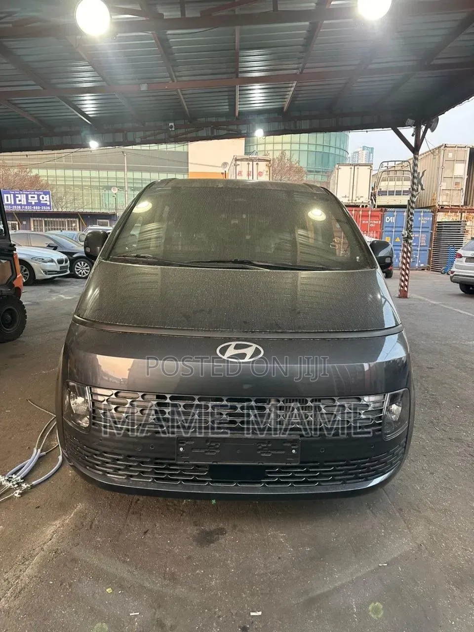 New Hyundai Staria 2025 Black