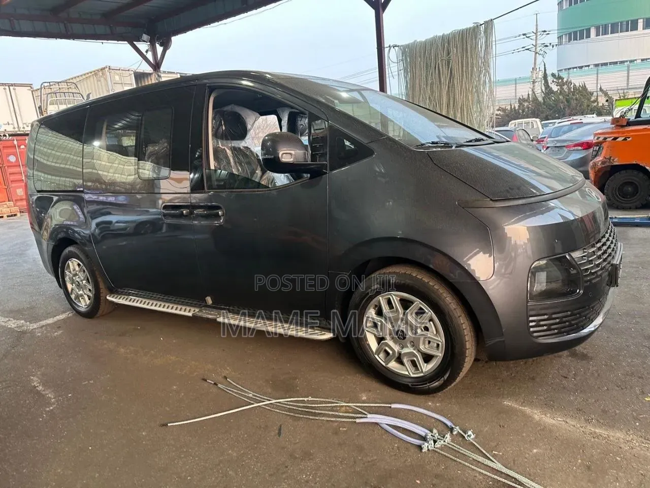 New Hyundai Staria 2025 Black