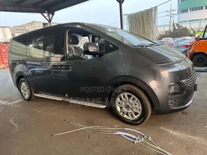 New Hyundai Staria 2025 Black