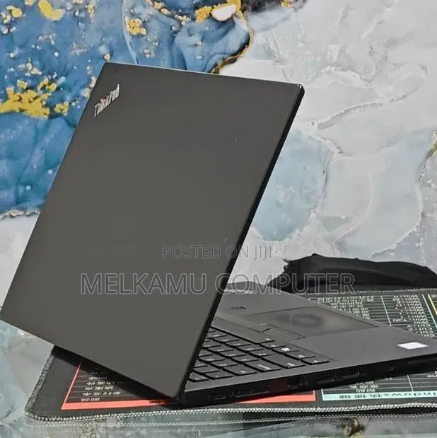 New Laptop Lenovo ThinkPad T480s 8GB Intel Core i7 SSD 256GB