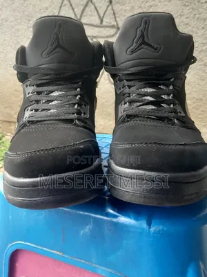 mAne Shose