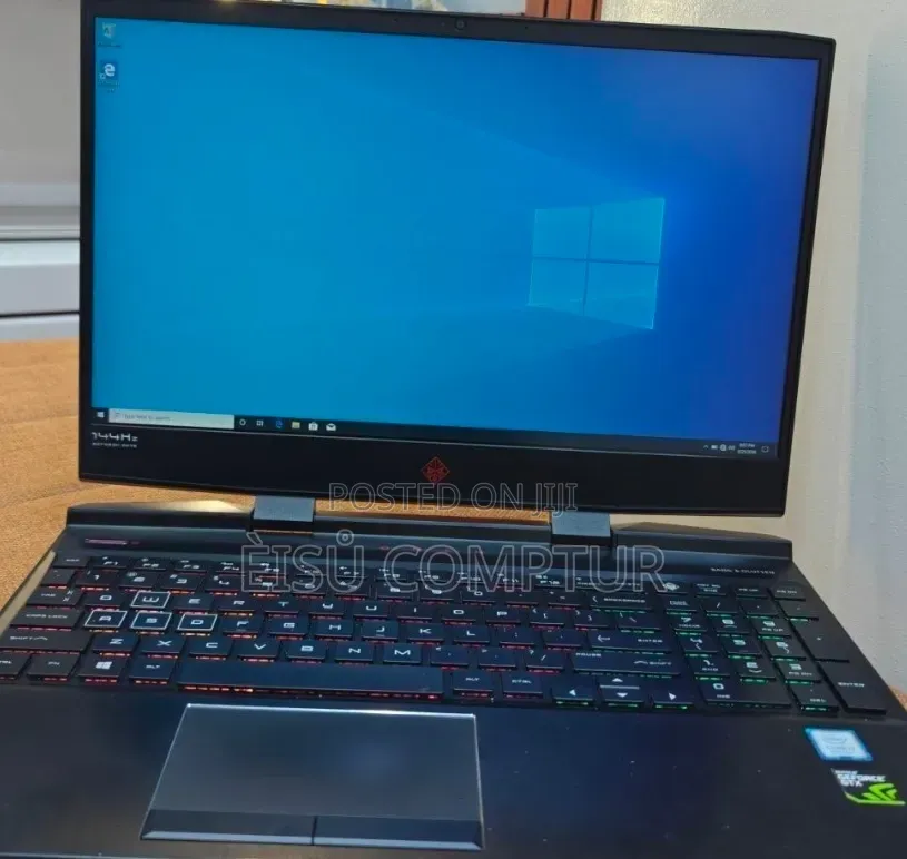 New Laptop Dell Inspiron 15 8GB Intel Core i7 SSD 256GB