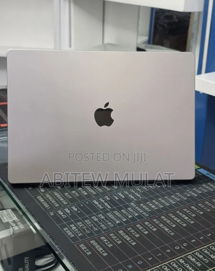 New Laptop Apple MacBook Pro 2021 M1 32GB Apple M1 Pro SSD 512GB