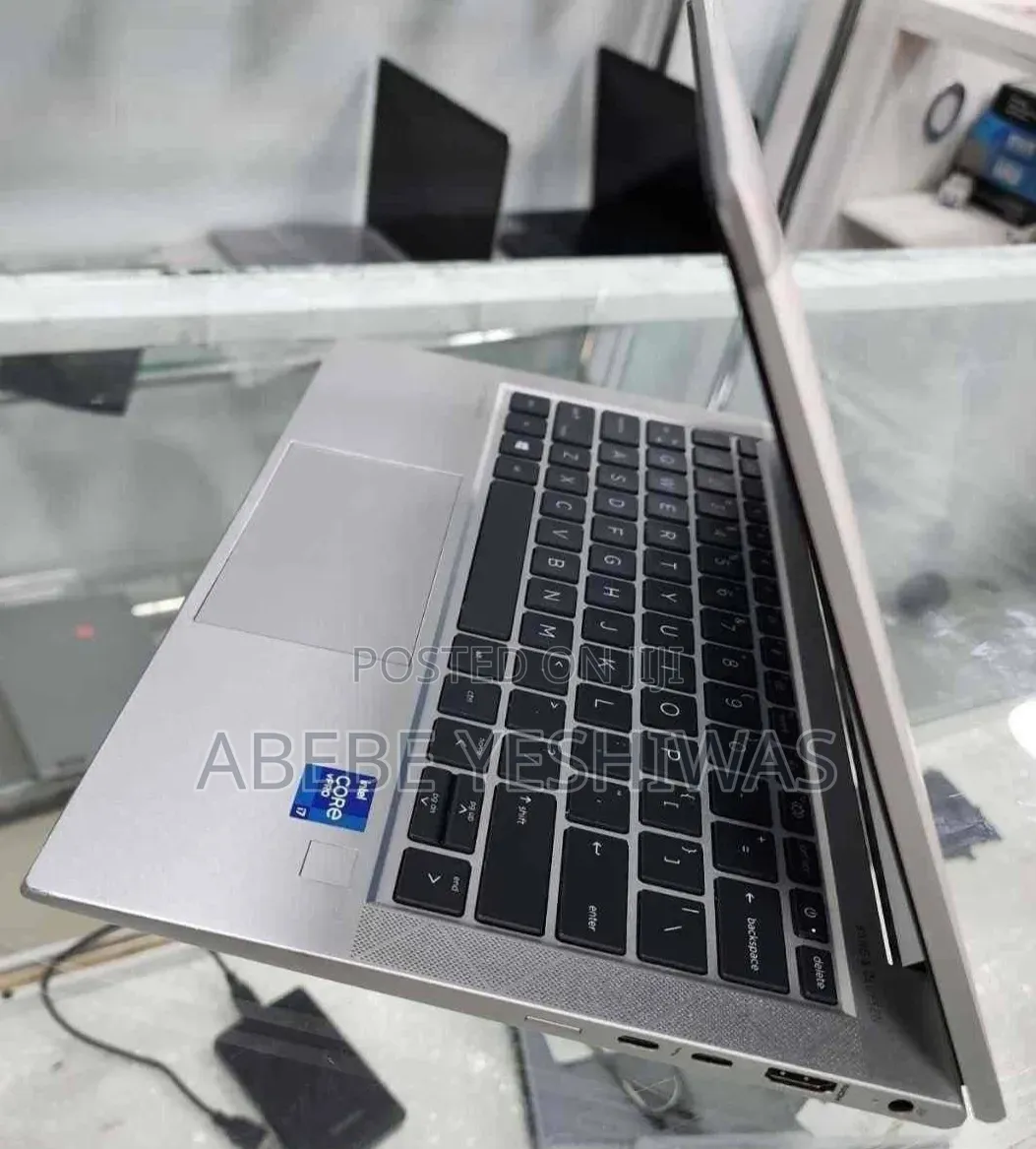 New Laptop HP EliteBook 840 G8 16GB Intel Core i7 SSD 512GB