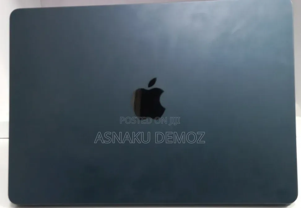 New Laptop Apple MacBook Air 2022 M2 8GB Intel Core M2 SSD 256GB