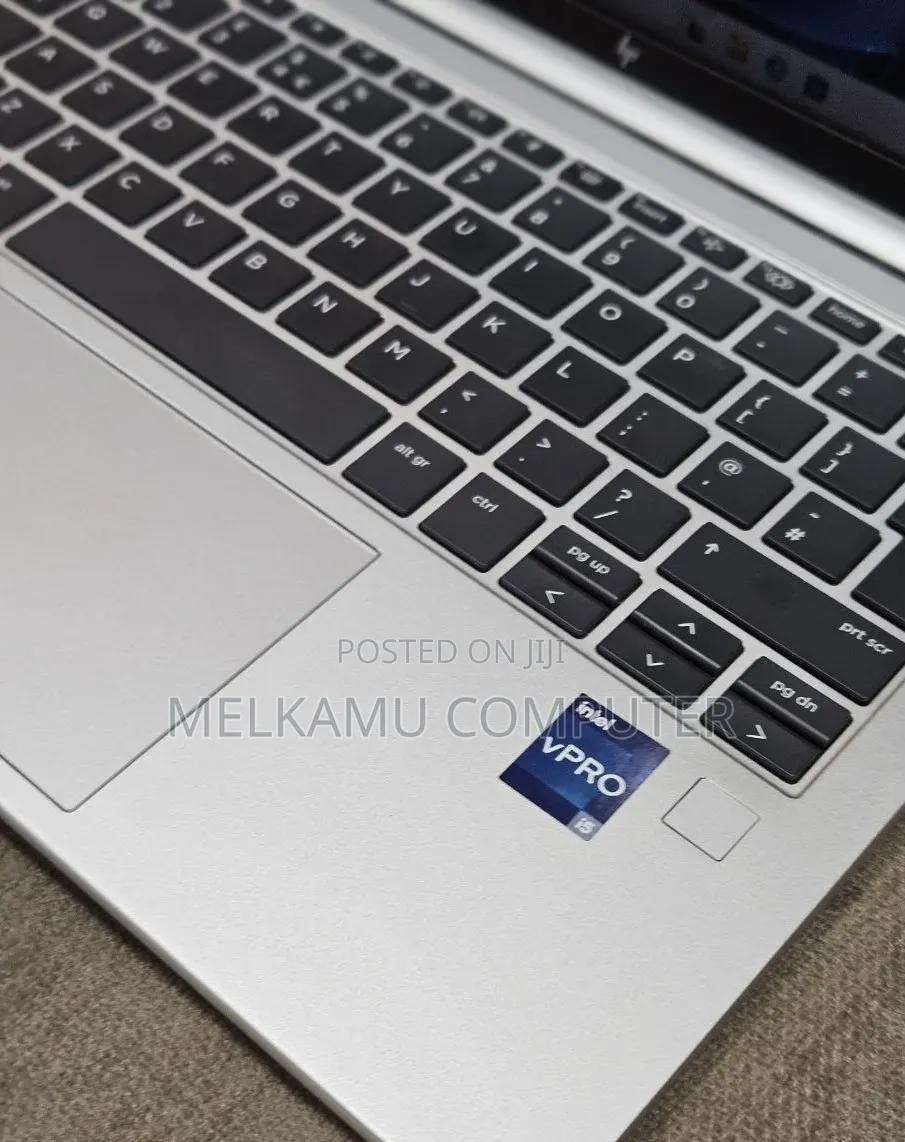New Laptop HP EliteBook 830 G9 16GB Intel Core i5 SSD 512GB