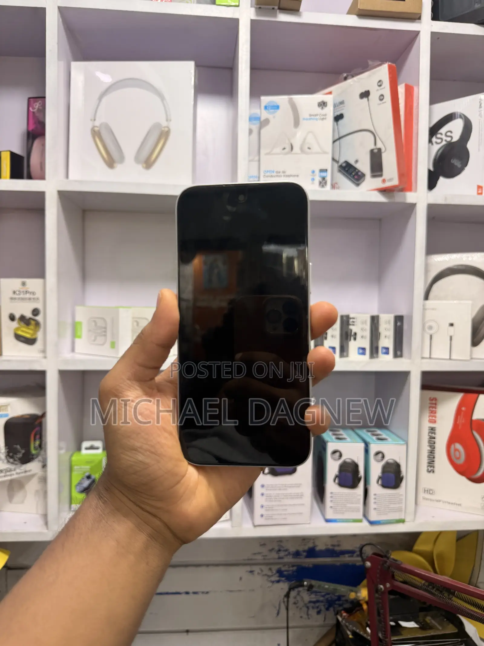 New Mobile Phone 128 GB Silver