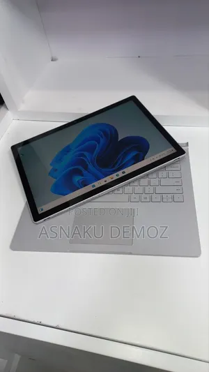 New Laptop Microsoft Surface Book 2 16GB Intel Core i7 SSD 512GB