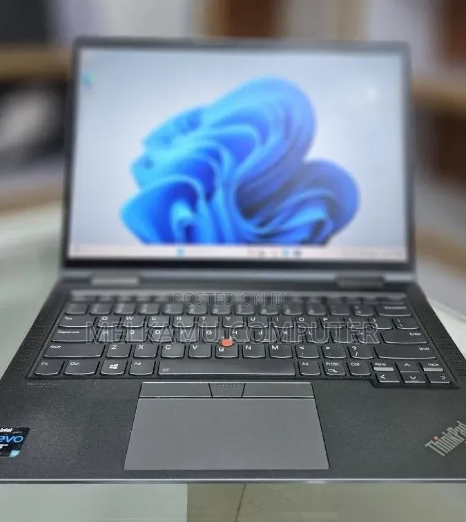 New Laptop Lenovo ThinkPad X1 Yoga 16GB Intel Core i7 SSD 512GB