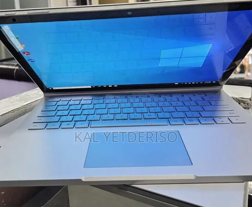 New Laptop Microsoft Surface Book 3 16GB Intel Core i7 SSD 256GB
