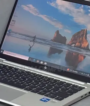 New Laptop HP EliteBook 830 G8 16GB Intel Core i7 SSD 512GB