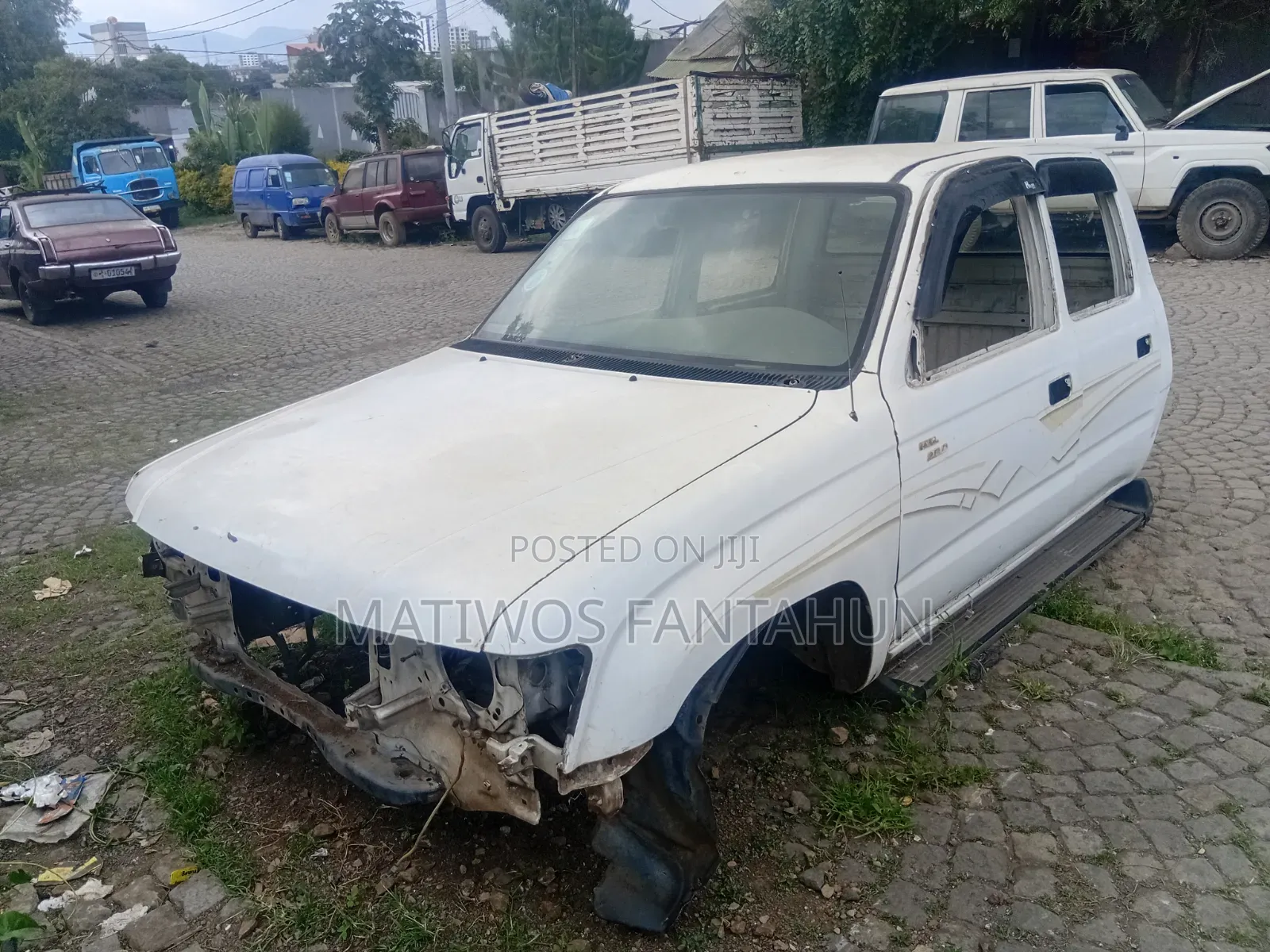 Toyota Hilux 2003 White