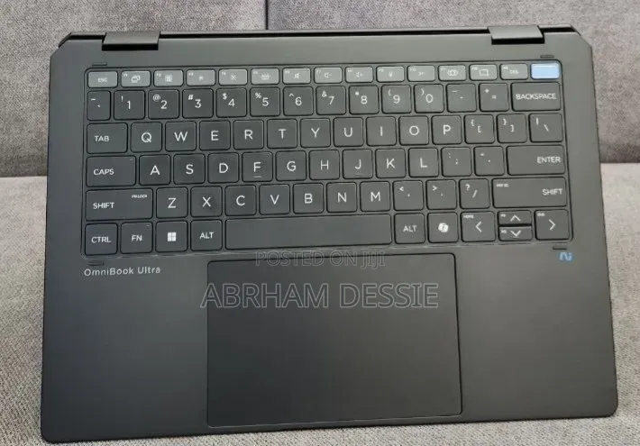 New Laptop HP 16GB Intel Core Ultra 7 SSD 1T
