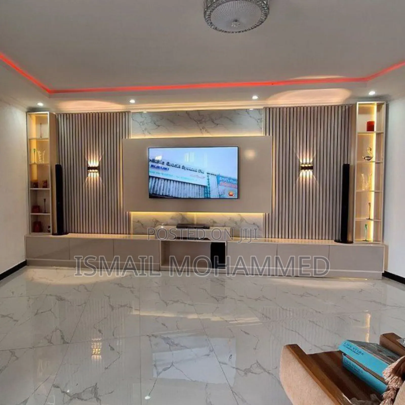 በካሬ ሜትር (በልክ) ለሚሰሩ የቲቪ ስታንዶች (Custom Wall Unit TV Stands)