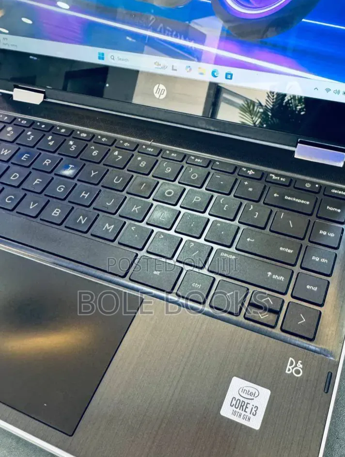 New Laptop HP Pavilion 15 8GB Intel Core i3 SSD 256GB