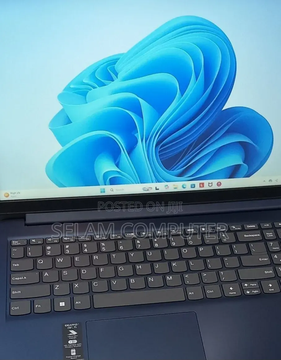 New Laptop Lenovo Ideapad 3 8GB AMD Ryzen 5 SSD 256GB