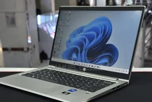 New Laptop HP EliteBook 830 G9 16GB Intel Core i5 SSD 512GB