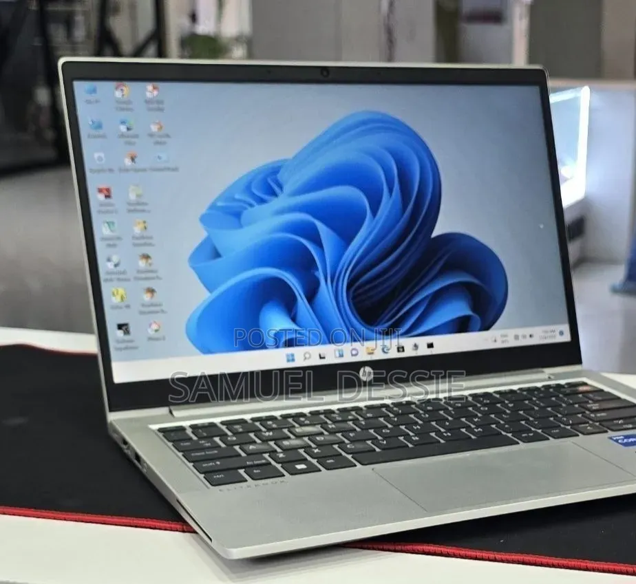 New Laptop HP EliteBook 830 G9 16GB Intel Core i5 SSD 512GB