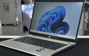 New Laptop HP EliteBook 830 G9 16GB Intel Core i5 SSD 512GB