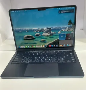 New Laptop Apple MacBook Air 2022 M2 8GB Apple M2 SSD 256GB