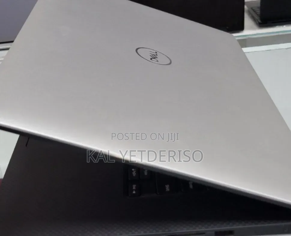 New Laptop Dell G15 5530 16GB Intel Core i7 SSD 512GB
