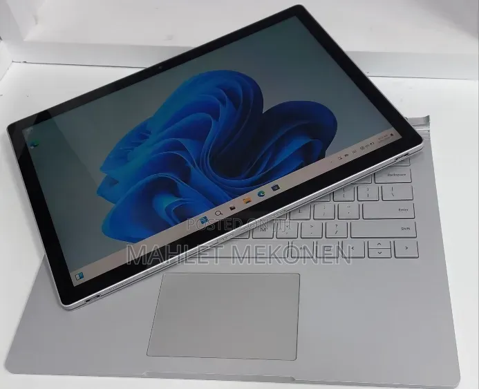 New Laptop Microsoft Surface Book 2 16GB Intel Core i7 SSD 512GB