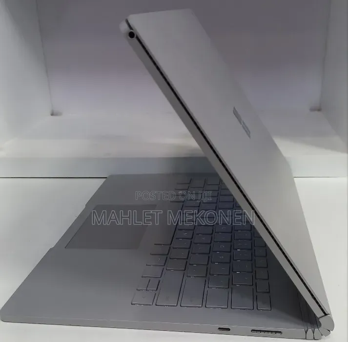 New Laptop Microsoft Surface Book 2 16GB Intel Core i7 SSD 512GB