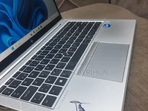 New Laptop HP EliteBook 840 G8 16GB Intel Core i5 SSD 512GB